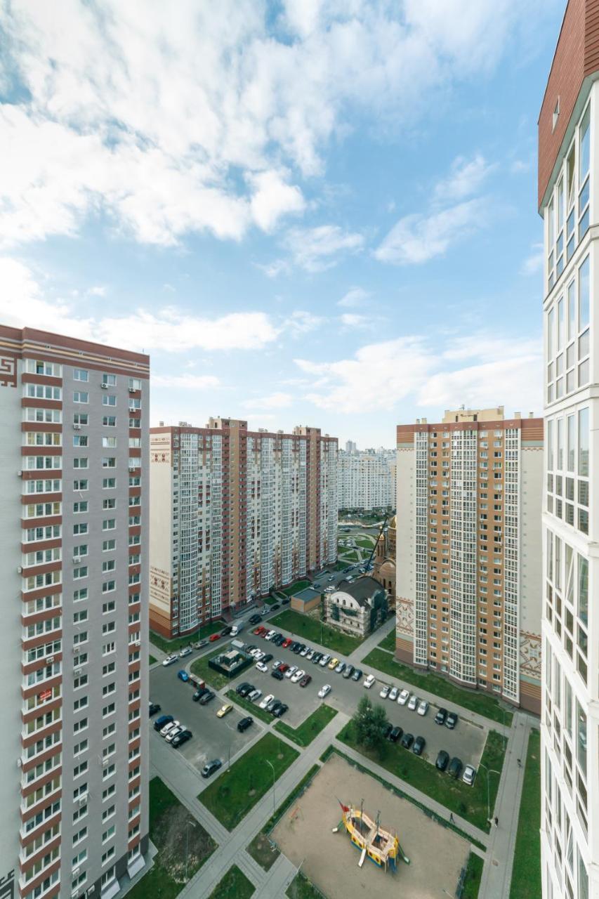 Poznyaky Apartments Patriotika キエフ エクステリア 写真