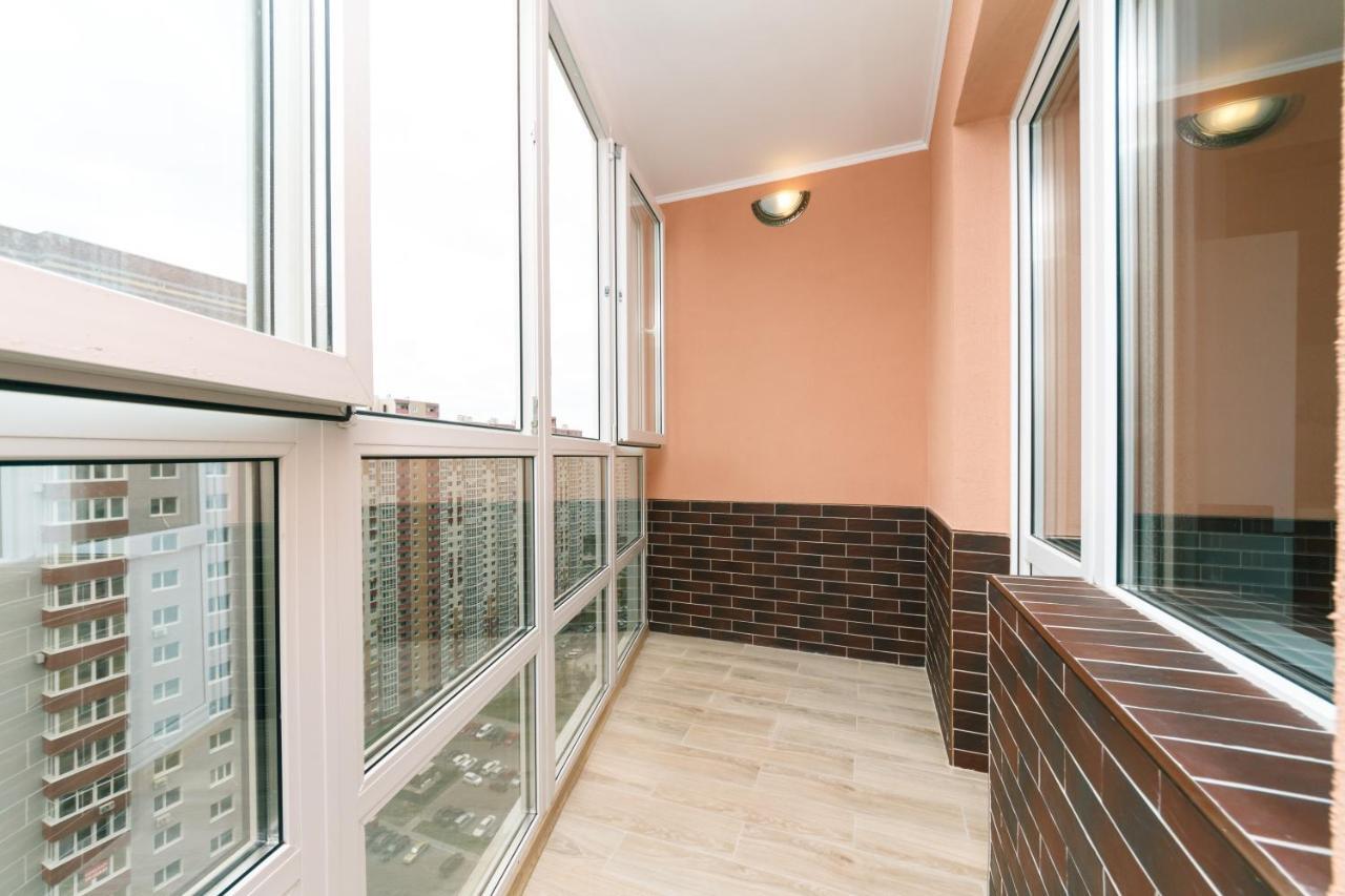 Poznyaky Apartments Patriotika キエフ エクステリア 写真
