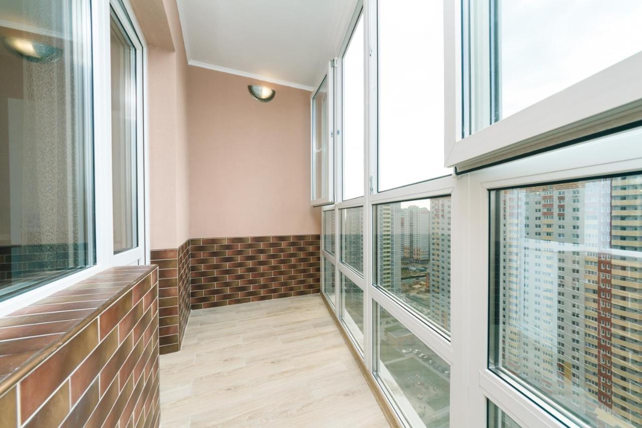 Poznyaky Apartments Patriotika キエフ エクステリア 写真